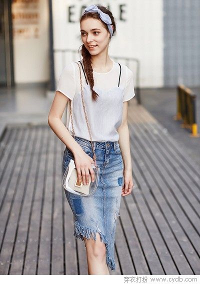女人韻味經(jīng)典不循套路 牛仔自有典故